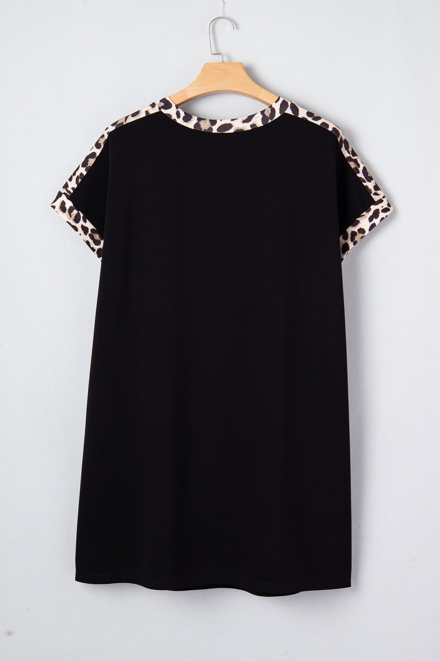 Black Plus Size Leopard Print Patchwork Shift T Shirt Dress with Pockets