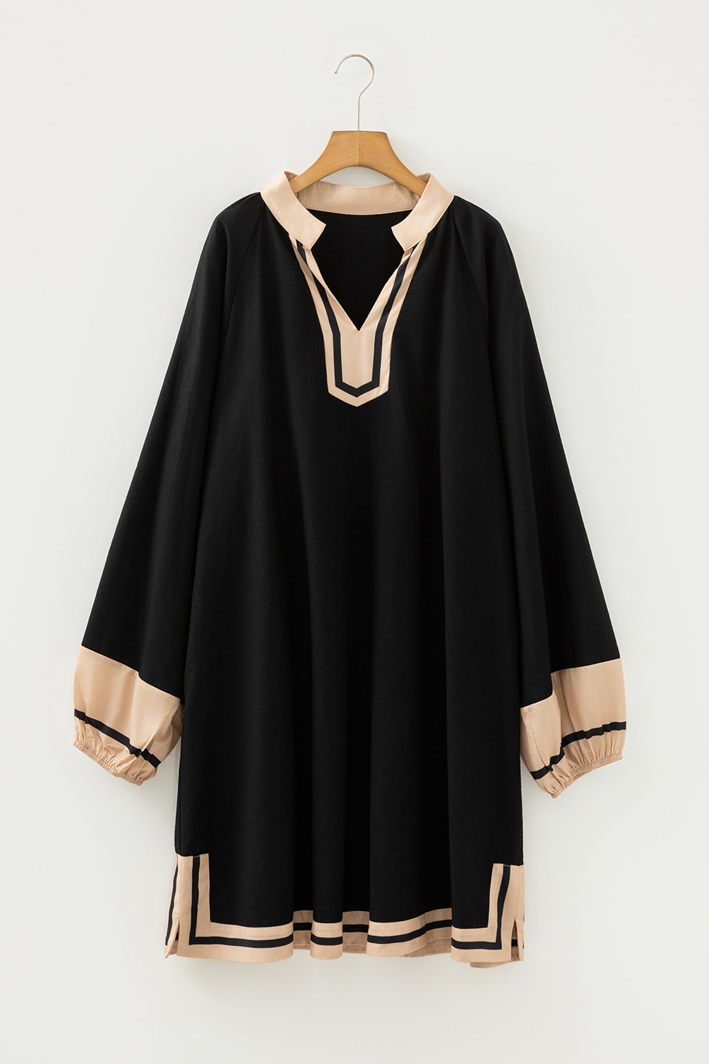 Black Plus Size Color Block Striped Trim V Neck Long Sleeve Shift Mini Dress