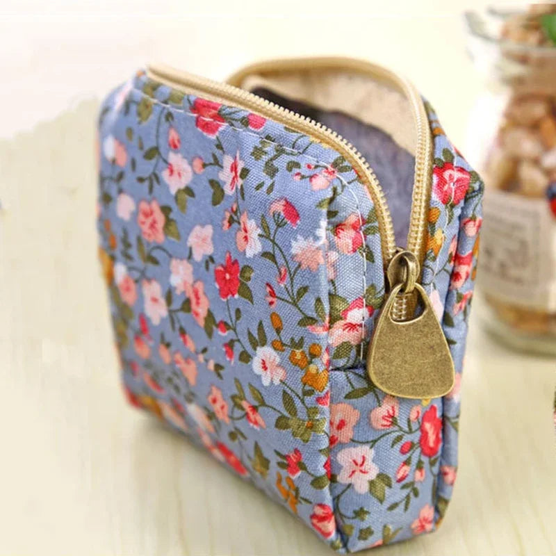 https://ae01.alicdn.com/kf/Sa7fdad7b310242afad1c818d81e13dc2d/Unisex-Canvas-Purse-Card-Key-Mini-Purse-Pouch-Canvas-Bag-Small-Zipper-Coin-Wallet-Three-Colors.jpg