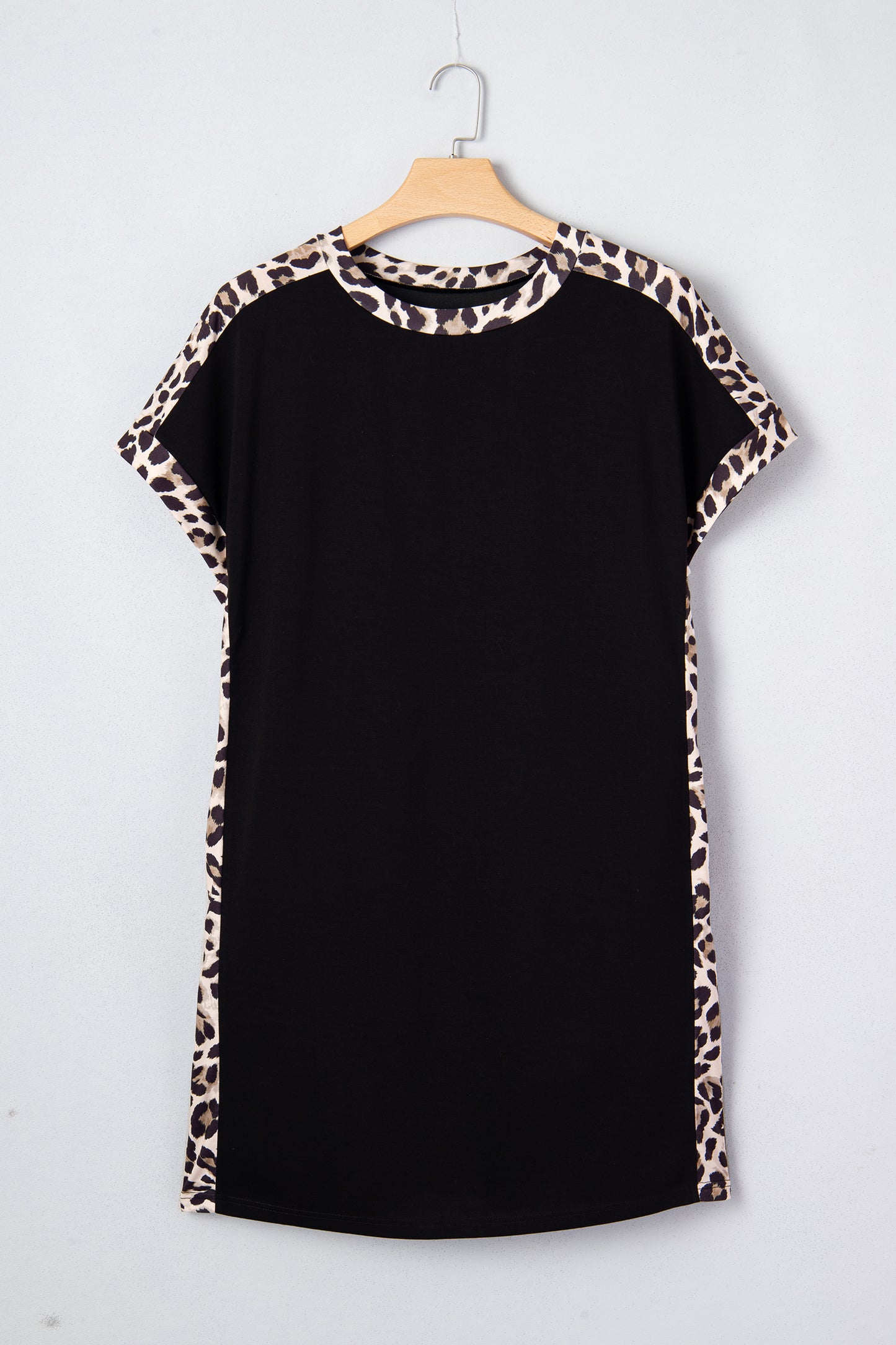 Black Plus Size Leopard Print Patchwork Shift T Shirt Dress with Pockets