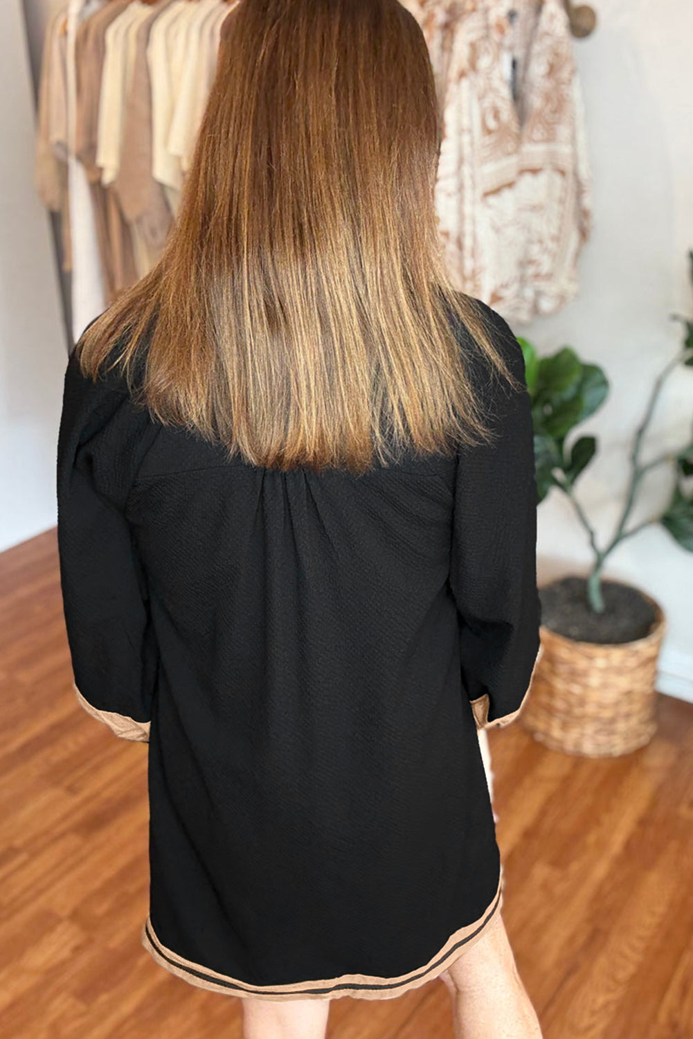 Black Plus Size Color Block Striped Trim V Neck Long Sleeve Shift Mini Dress